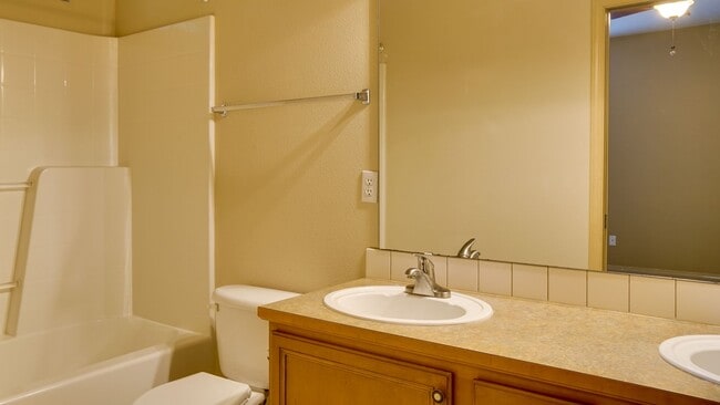 Building Photo - Crofton Hills Rambler