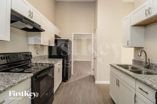 Building Photo - 4705 Meadowcroft Rd