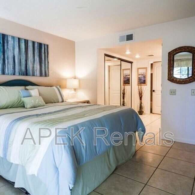 Building Photo - 2001 E Camino Parocela