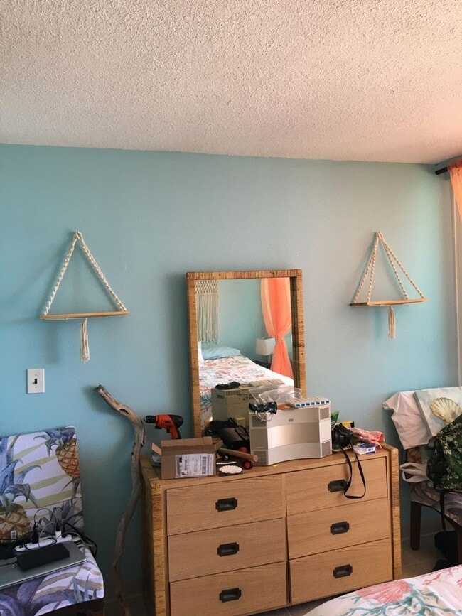 Building Photo - makaha beach cabanas