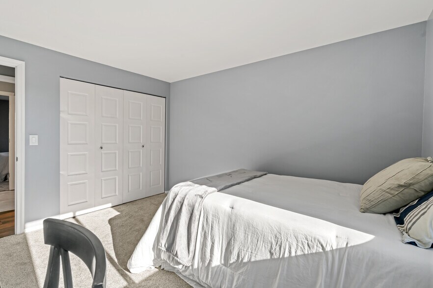 Building Photo - 238 Woodbridge Dr