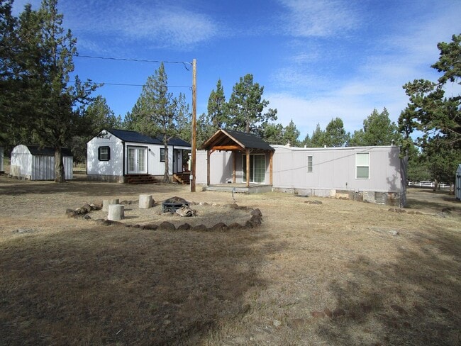 Building Photo - Manufactured Home and ADU on Lower End of Juniper Canyon - Available Now!