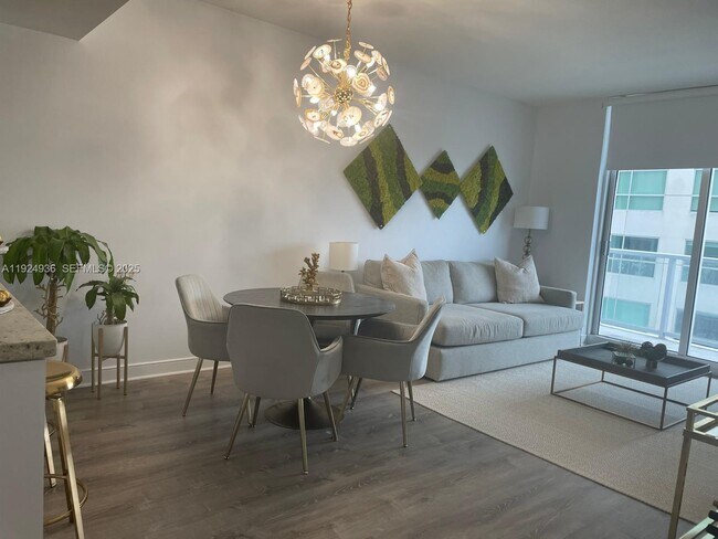 Building Photo - 185 SW 7th St