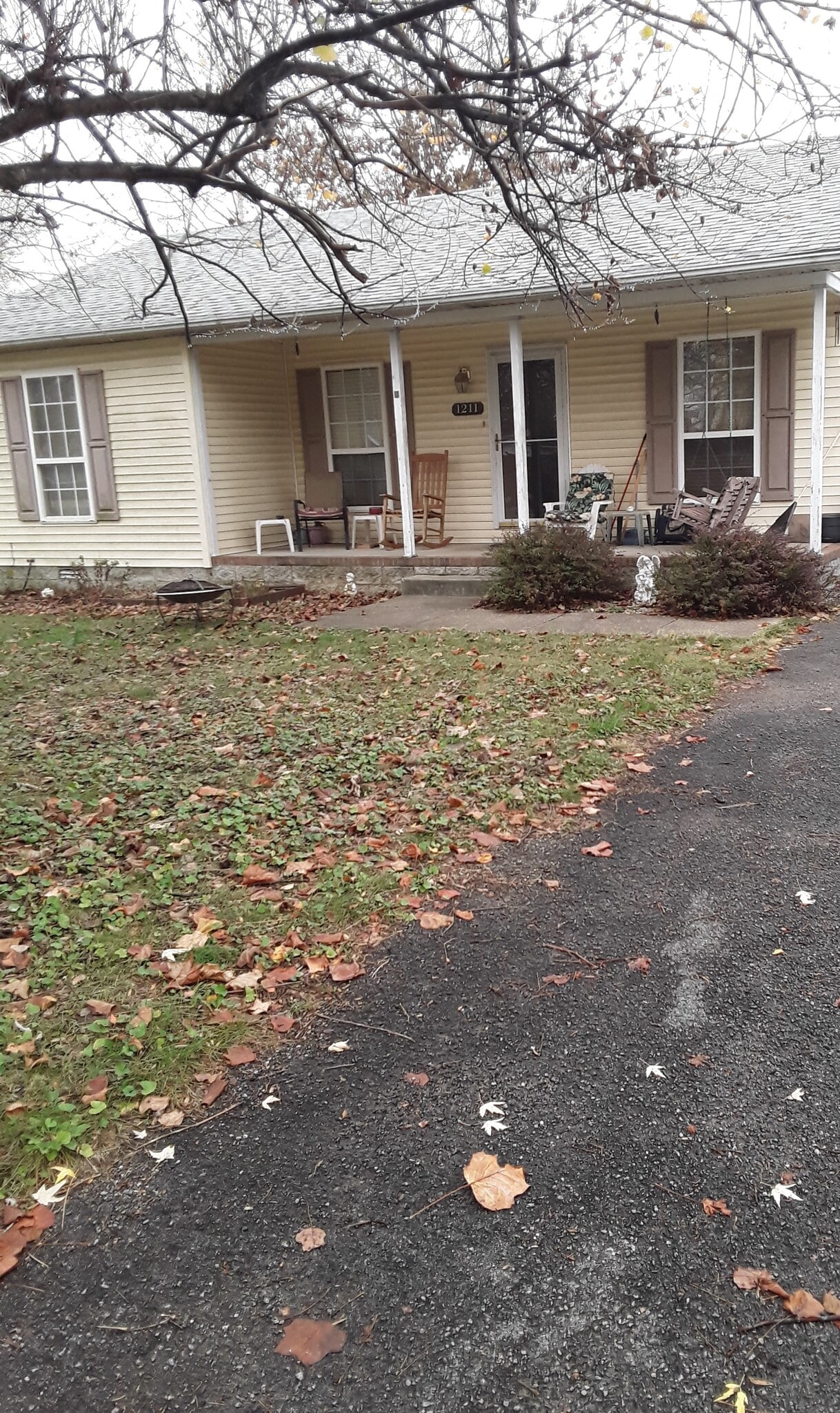 Building Photo - 1211 Redbud St