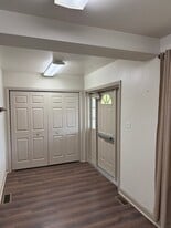 Building Photo - 1018 Main St