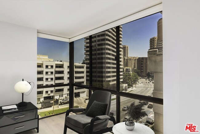 Building Photo - 10660 Wilshire Blvd