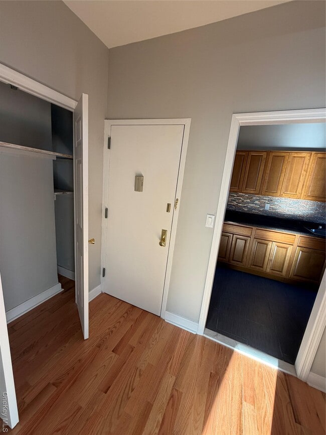 Building Photo - 3728 Paulding Ave