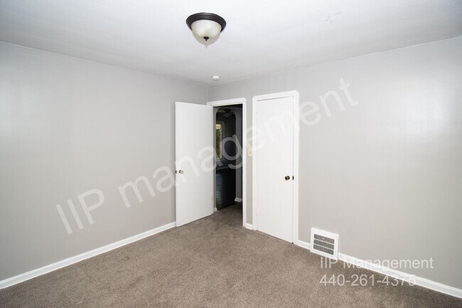 Building Photo - Lovely 3BD & 1.5BA Updated Home in North R...