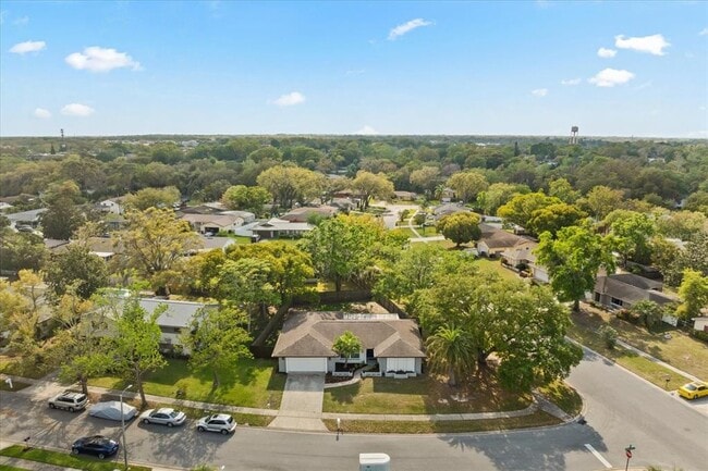 Building Photo - 520 Balsawood Ct