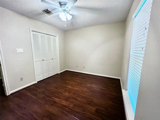 Building Photo - 13935 St Marys Ln
