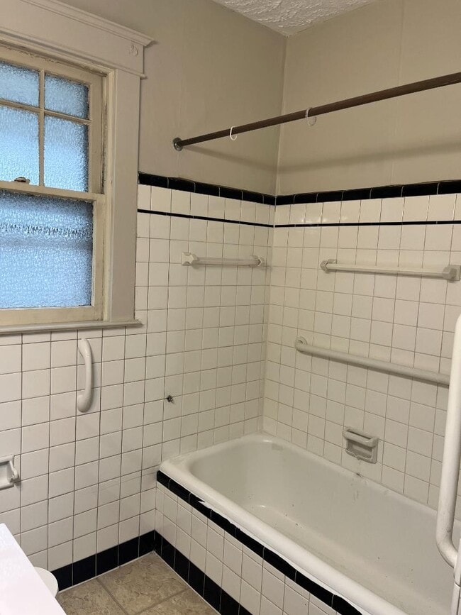 Building Photo - 119 N 44th St