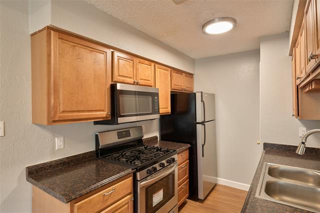 Building Photo - 16151 Barbarossa Dr