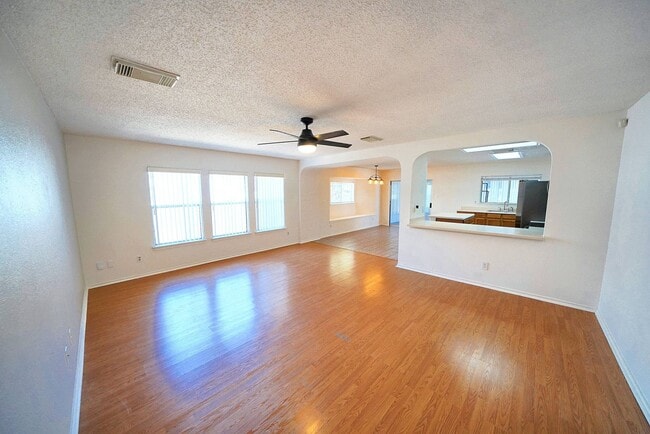 Building Photo - Charming 3-Bedroom Home in Ashley Place - ...