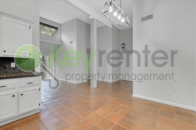 Building Photo - 2692 Bradford Way