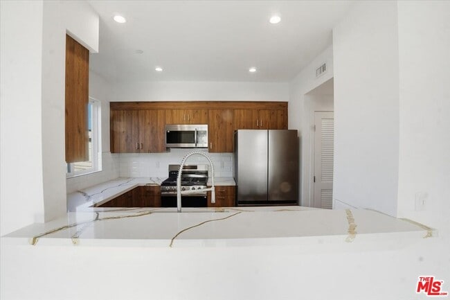 Building Photo - 1820 Prosser Ave