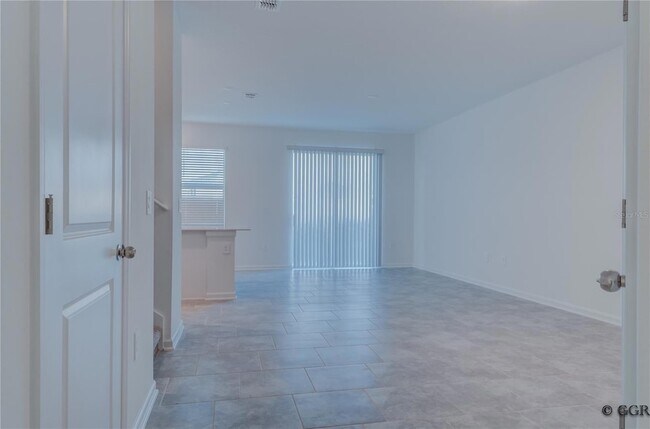 Building Photo - 3149 Laurent Lp