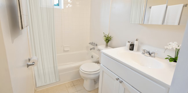Bathroom Staged - Valley High