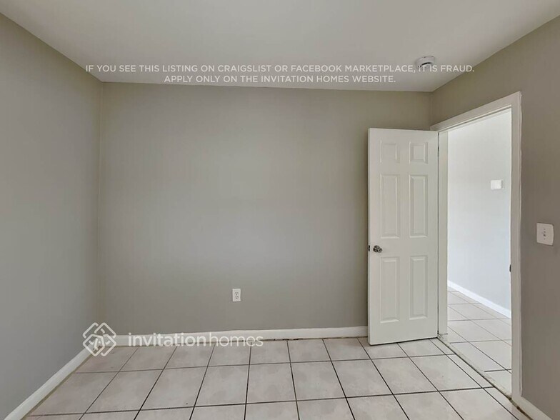 Building Photo - 908 Belmont Dr