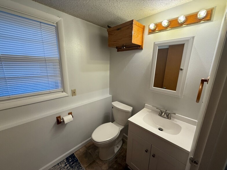 Building Photo - 3415 Collegiate Ct