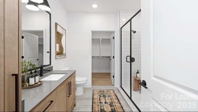 Building Photo - 10500 Midway Pk Dr