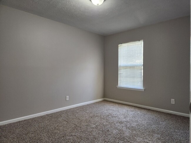 Building Photo - **Available to view in March** Beautifully Updated Home in Georgetown