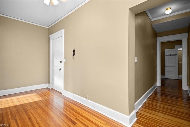 Building Photo - 600 W Olney Rd