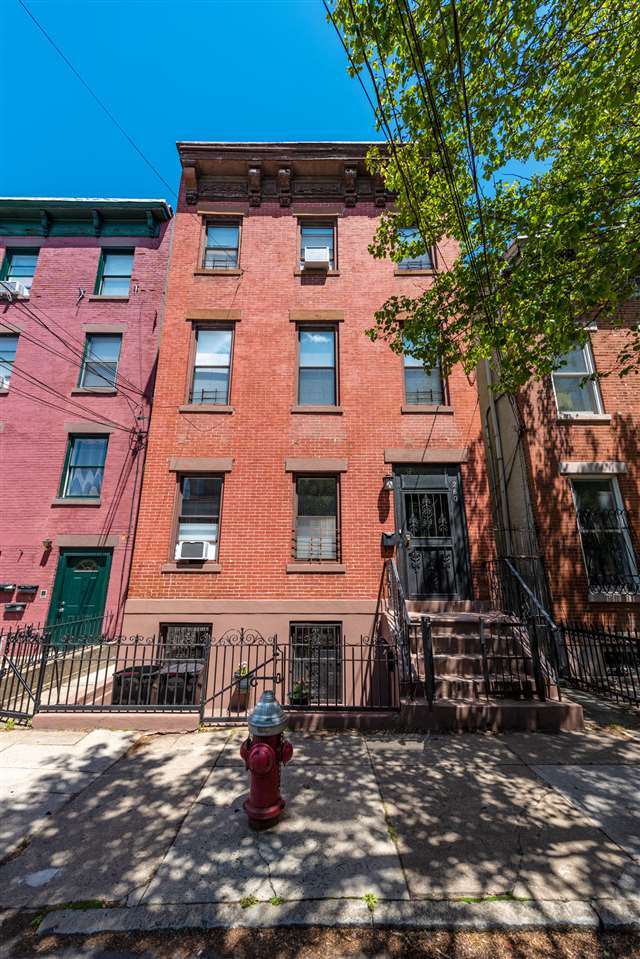 Building Photo - 280 5th St