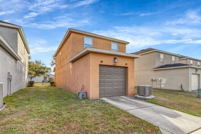 Building Photo - Partially furnished 3-bedroom, 2.5-bath home