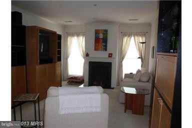 Building Photo - 7011 Falls Reach Dr