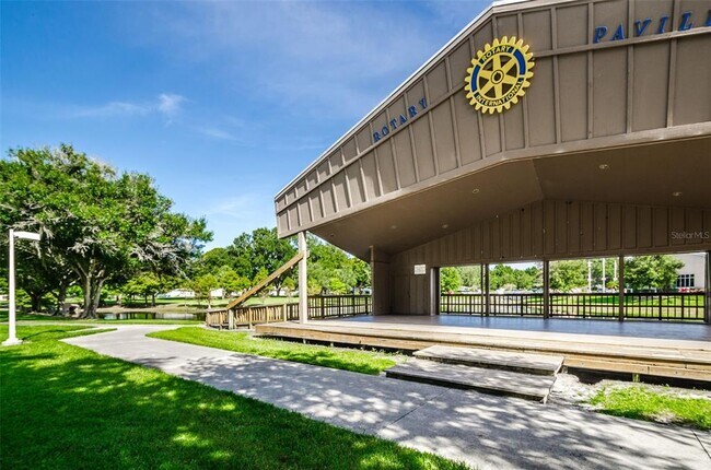 Building Photo - 1502 Cottonwood Terrace