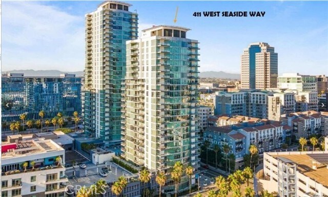 Building Photo - 411 W Seaside Way
