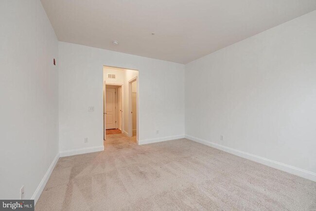 Building Photo - 9204 Charleston Dr