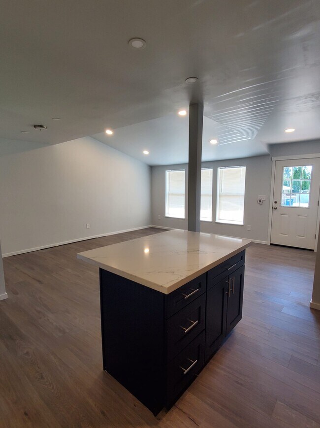 Building Photo - 12402 8th Ave SW