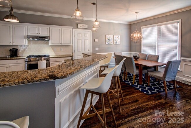 Building Photo - 10400 Orchid Hill Ln