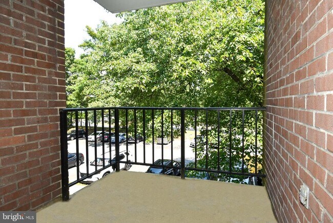 Building Photo - 3302 Woodburn Village Dr