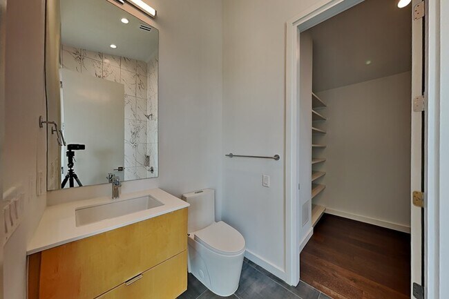 Building Photo - 103 Forest Star Dr