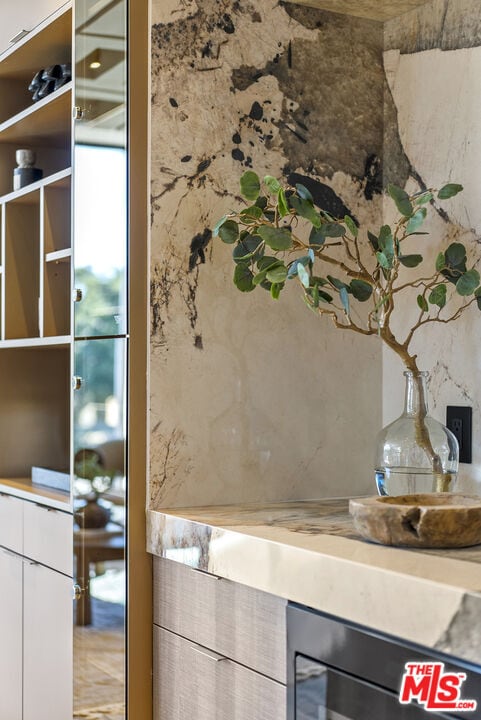 Building Photo - 1021 N Ogden Dr