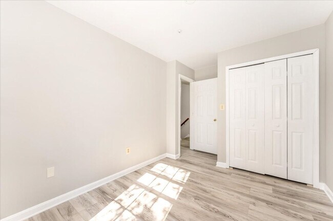 Building Photo - Ballenger Creek Area for Lease