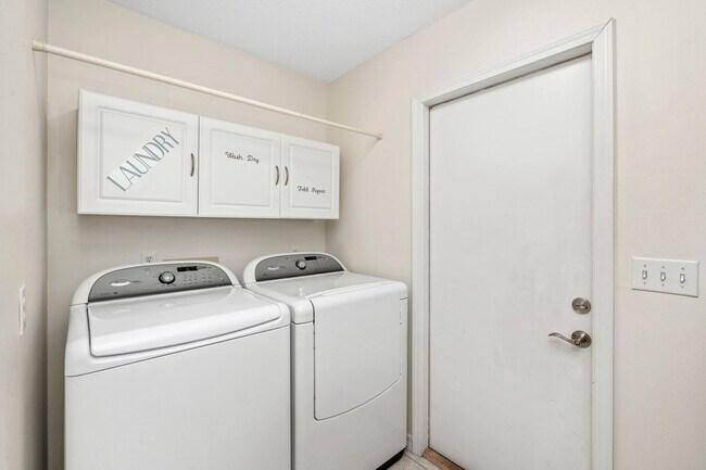 Building Photo - Updated 3BR in Bluewater Bay!!