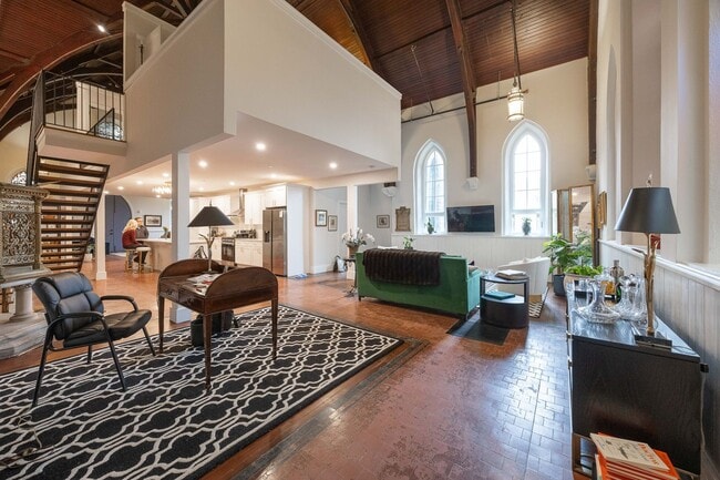 Building Photo - Newbold Square Church