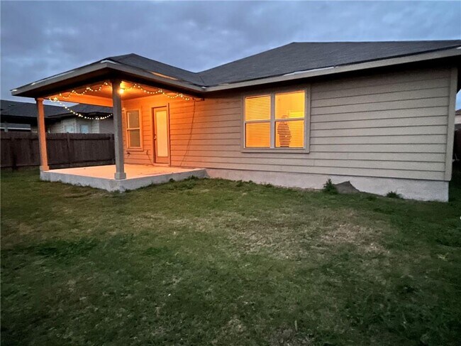 Building Photo - 17328 Bridgefarmer Blvd