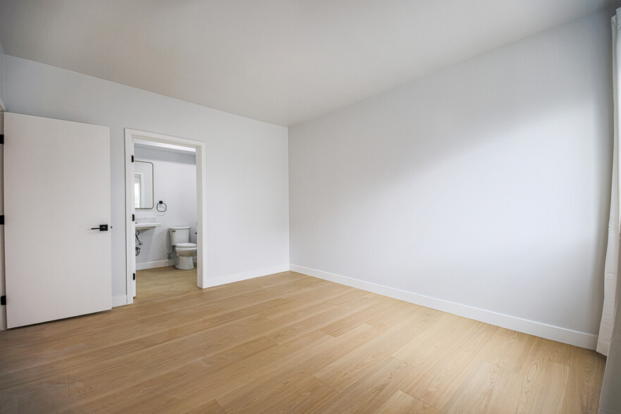 Building Photo - 11435 Cumpston St