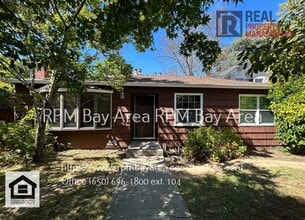 Building Photo - Spacious and Classic Home in Mountainview ...