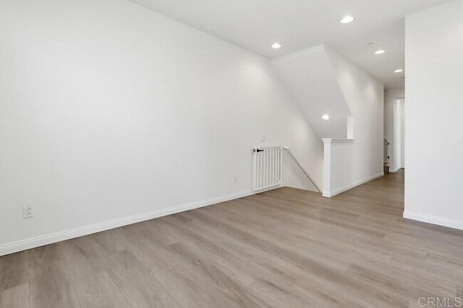 Building Photo - 1720 Santa Ivy Ave