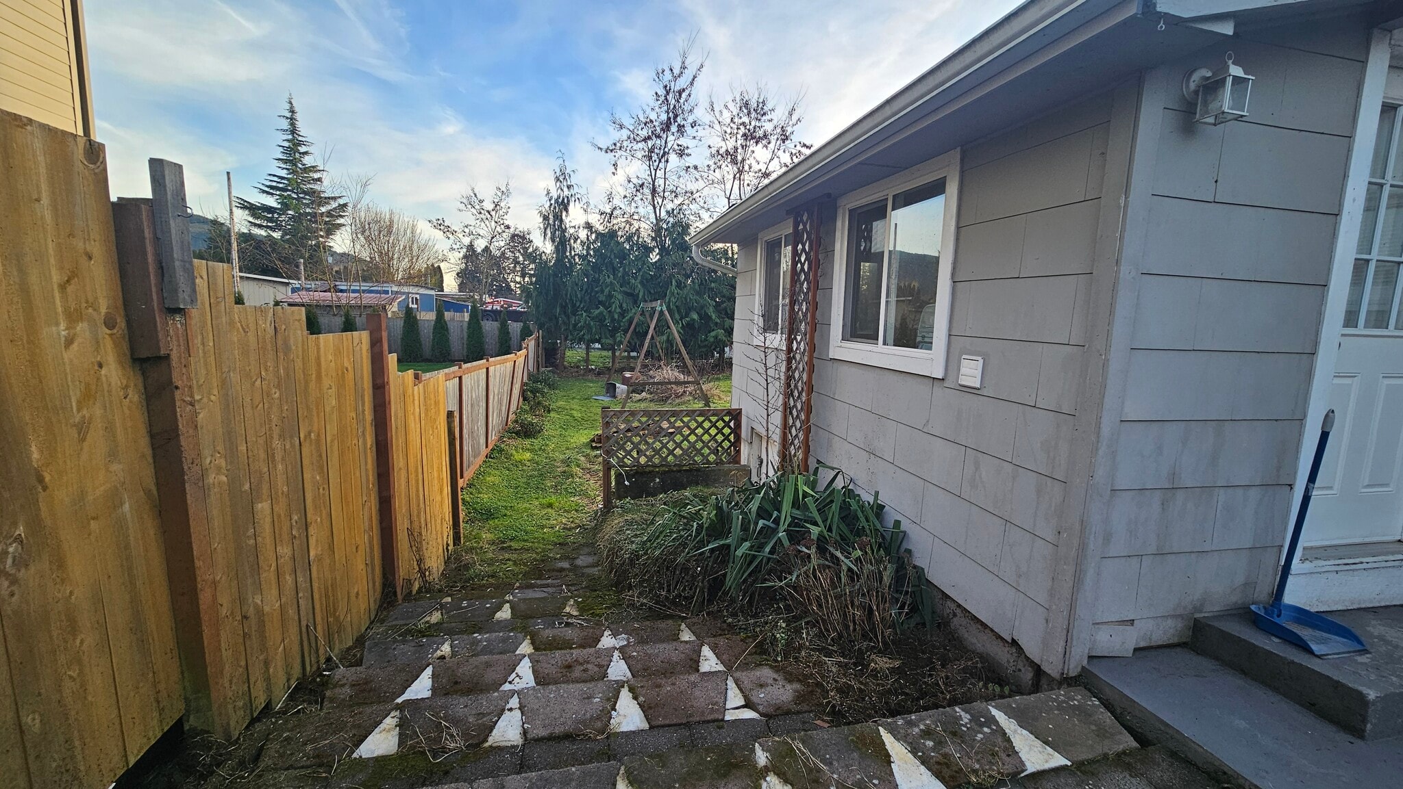 Building Photo - 1105 Curtis St