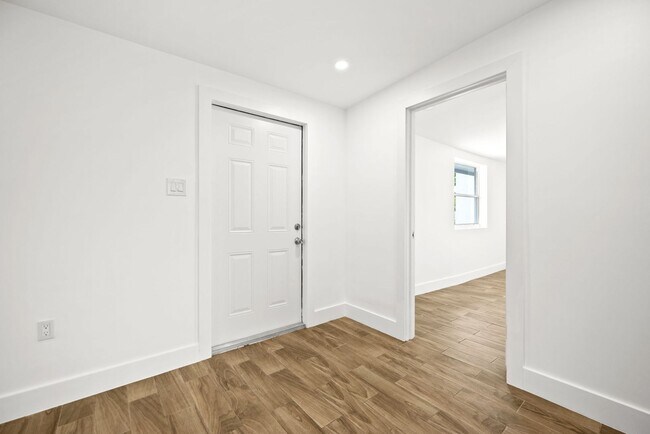 Building Photo - 10990 NW 18th Ave