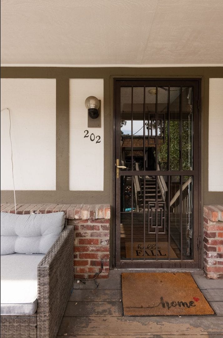 Building Photo - 2700 S Holly St