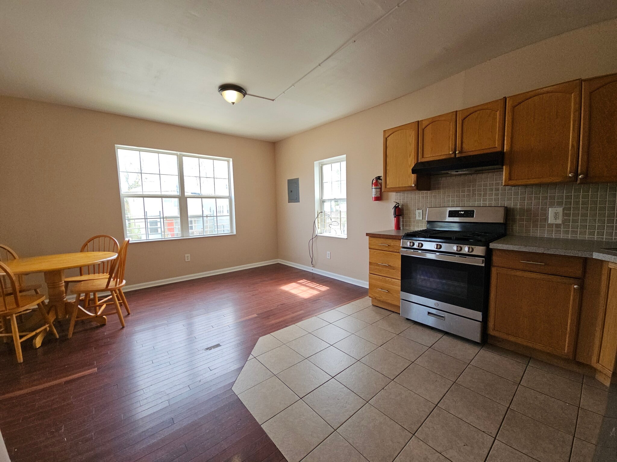 Building Photo - 522 N Indiana Ave