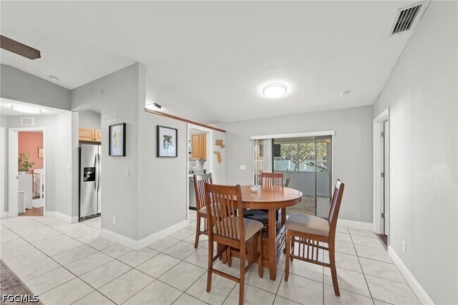 Building Photo - 311 SW 19th Ln