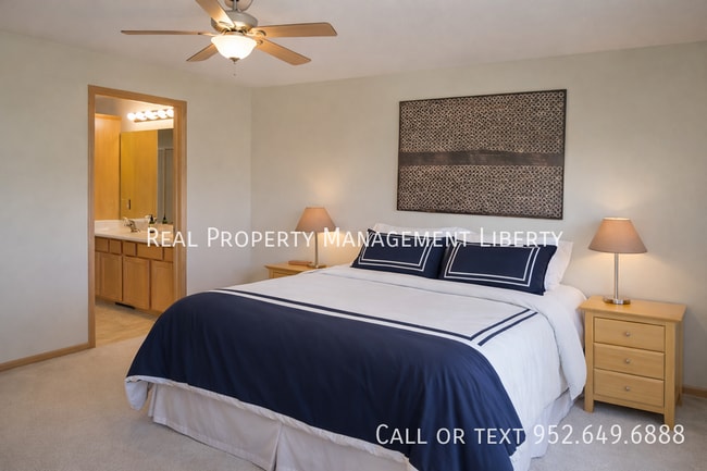 Building Photo - 13779 54th Ave N